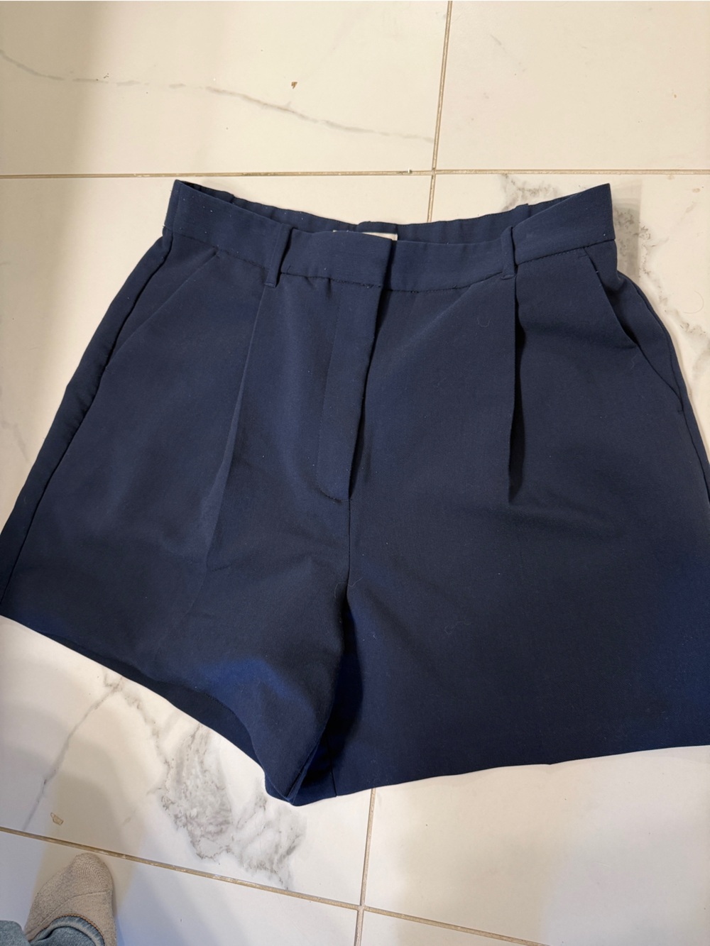 Abercrombie & Fitch Navy Pleated High-Rise Shorts